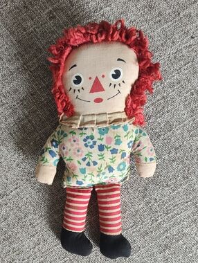 Vintage Floral Cloth Small Raggedy Ann Doll with Red Yarn Hair